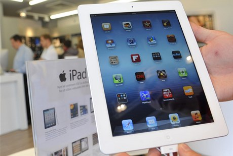 V Česku se začala prodávat třetí generace populárního tabletu iPad. 
