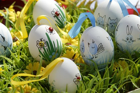 Zdražení vajec pocítí i navštěvníci velikonočních trhů. Jejich pořadatelé budou muset omezit malování kraslic.