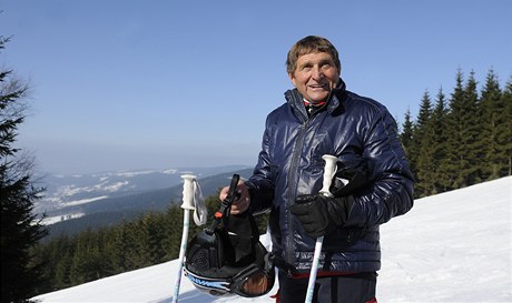 okej Josef Váa se zúastnil exhibiního závodu v obím slalomu