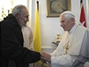 Pape Benedikt XVI. se na Kub seel s bývalým vdcem Fidelem Castrem