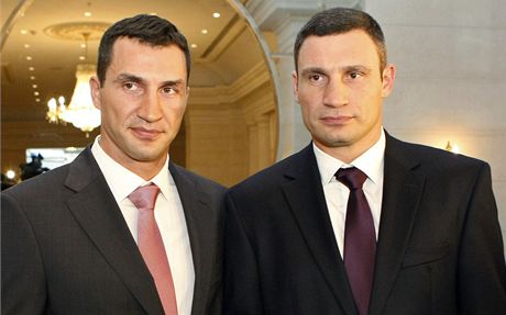 Vladimir Kliko (vlevo) a Vitalij Kliko