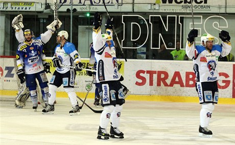 Hokejisté Plzně slaví vítězný zápas