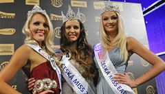 eskou Miss 2012 byla zvolena Tereza Chlebovská (uprosted), titul eská Miss World získala Linda Bartoová a eskou Miss Earth je Tereza Fajksová (vpravo). 