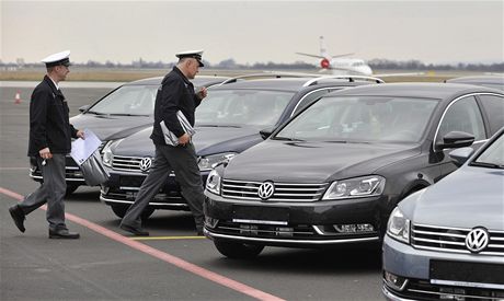 Policisté pevzali 2. dubna dvacet nových voz VW Passat