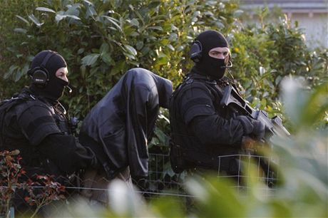Zátah francouzské policie proti radikálm