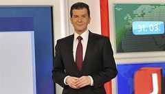 Události v nové podob�. Na snímku z generálky je moderátor Jakub �elezný.