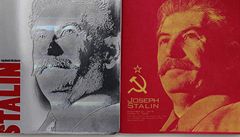V Rusku jdou na dračku sešity se Stalinem