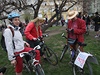 Cyklisté se pipojili i k protestní akci pro uvznní Pussy Riot