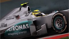 Rosberg a veterán Schumacher odstartují z první řady