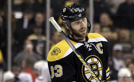 Smutný kapitán hokejist Bostonu Bruins Zdeno Chára