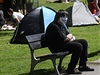 Nechybí ani masky Anonymous