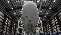 Raketa společnosti SpaceX při zkušebním letu vybuchla
