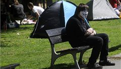 Nechybí ani masky Anonymous