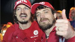 Pardubice slavily extraligový titul. Útoník Kolá a kapitán Koukal.