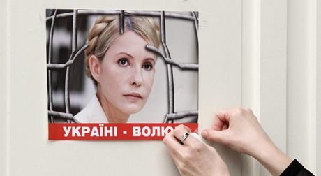 Plakát znázorující vznnou Juliji Tymoenkovou