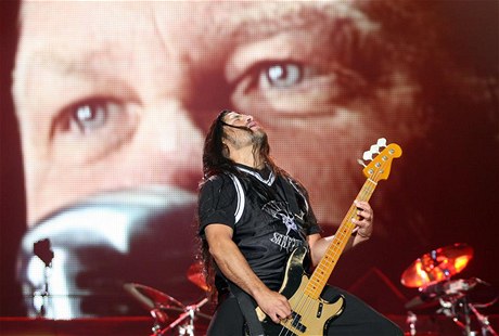 Metallica na hudebním festivalu Sonisphere v roce 2010