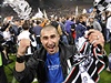 Fanouci Juventusu Turín se radují ze zisku titulu v italské lize
