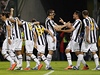 Fotbalisté Juventusu Turín se radují ze zisku titulu v italské lize