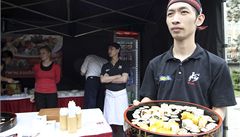  Japonci v zemi foie gras a bressenskch slepiek 