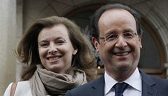 Francois Hollande s p�ítelkyní Valérií Trierweilerovou.
