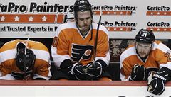 Philadelphia Flyers (zleva Simmonds, Schenn, Read)