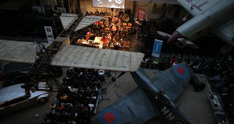 Festival Prask jaro uspodal cageovsk koncert Agon Orchestra v praskm technickm muzeu.