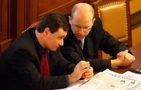 Ministi Rath a Sobotka se podlili o dluhy nemocnic.