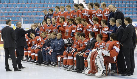 eská reprezentace se na mistorvství svta ve Stockholmu fotografovala pro IIHF