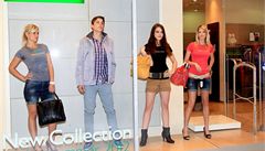 Dostanou se do výloh �ivé figuríny?