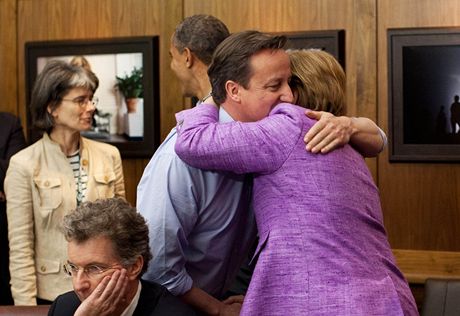 Merkelov, Cameron a Obama sledovali na G8 finle Ligy mistr 
