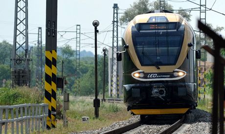 Nové vlakové soupravy Stadler Flirt, které od prosince vyjedou na tra mezi Prahou, Ostravou a Bohumínem, pedstavila spolenost Leo Express. 