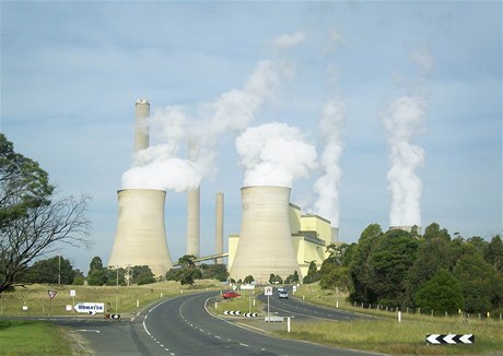 Chladicí ve elektrárny Loy Yang východn od Melbourne ve stát Victoria.