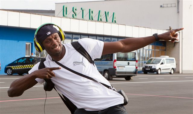 Jamajský sprinter a nejv�t�í atrakce mítinku Zlatá tretra Usain Bolt p�istál v Ostrav�
