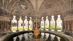  Barokní chrám Nanebevzetí Panny Marie ve mst Zwettl.