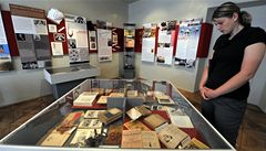 Kuchaky rzných období, od prvního esky psaného rukopisu z 15. století a po autory druhé poloviny 20. století.