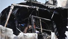 Havarovaný Antonov An-30 na �áslavském vojenském leti�ti.