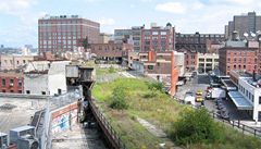 Alexander Washburn zm�nil v New Yorku staré koleje ur�ené k demolici v m�stský park a cyklostezku. 