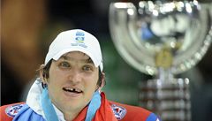 Rusové slaví titul pro mistry sv�ta (Ove�kin)