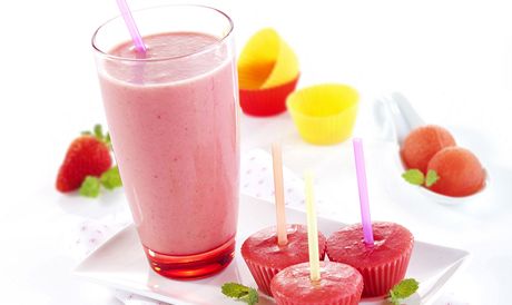 D�tsk� melounovo-jahodov� shake a smoothie nanuk.