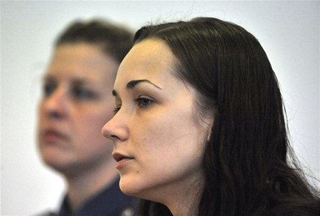 estadvacetiletou Romanu Pítrovou poslal soud za vradu novorozence na 16 let za míe.