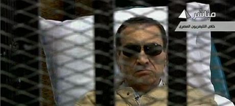 Jsem nevinný, íká Husní Mubarak.