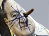 Lidé nesouhlasí s rozsudkem doivotního vzení pro Mubaraka. Trest se jim zdá mírný.