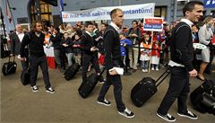 �e�tí fotbalisté odjí�d�jí na Euro vlakem.