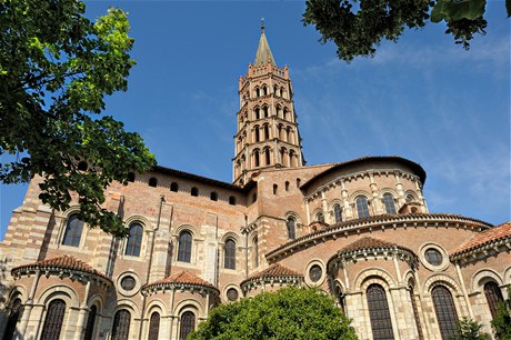 Bazilika svatého Saturnina v Toulouse je jednou z největších románských staveb.