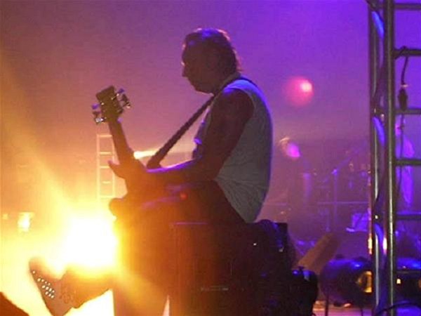 New Order nep�ijedou, Prague City Festival nebude