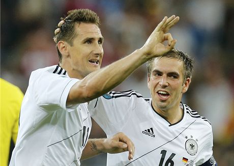 Miroslav Klose (vlevo) a Philipp Lahm