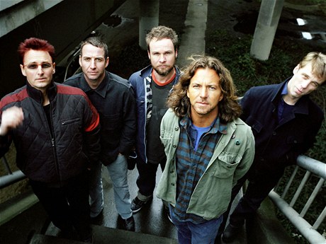 Poctivci ze Seattlu. Pearl Jam nezapomínají na své kořeny a odolávají pokušení světa showbyznysu. 