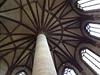 Tuto fotku z Jakobínského kostela v Toulouse by si prý ml odvézt kadý turista. Klenutí se sloupy do tvaru palem je prý jedinené.
