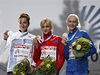 Medailistky bhu na 400 metr pekáek na mistrovství Evropy. Zleva stíbrná Denisa Rosolová, vítzka Irina Davydovová a bronzová Anna Jarouková