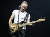 Stingova starí tvorba je ovlivnna jazzem, na pozdjích albech si pohrával i s prvky world music.